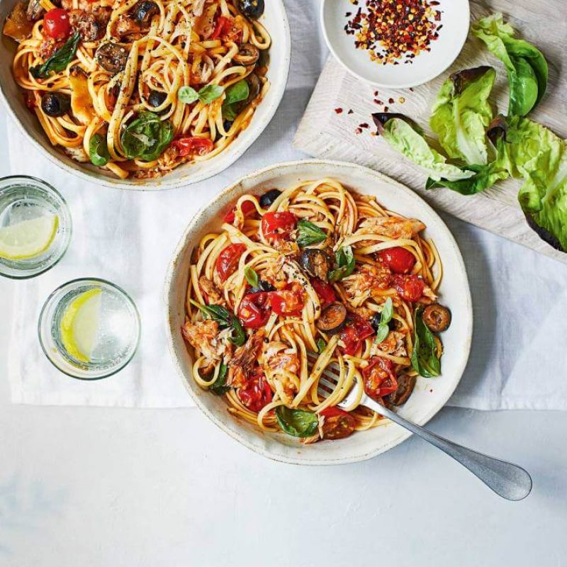 Mackerel tomato pasta